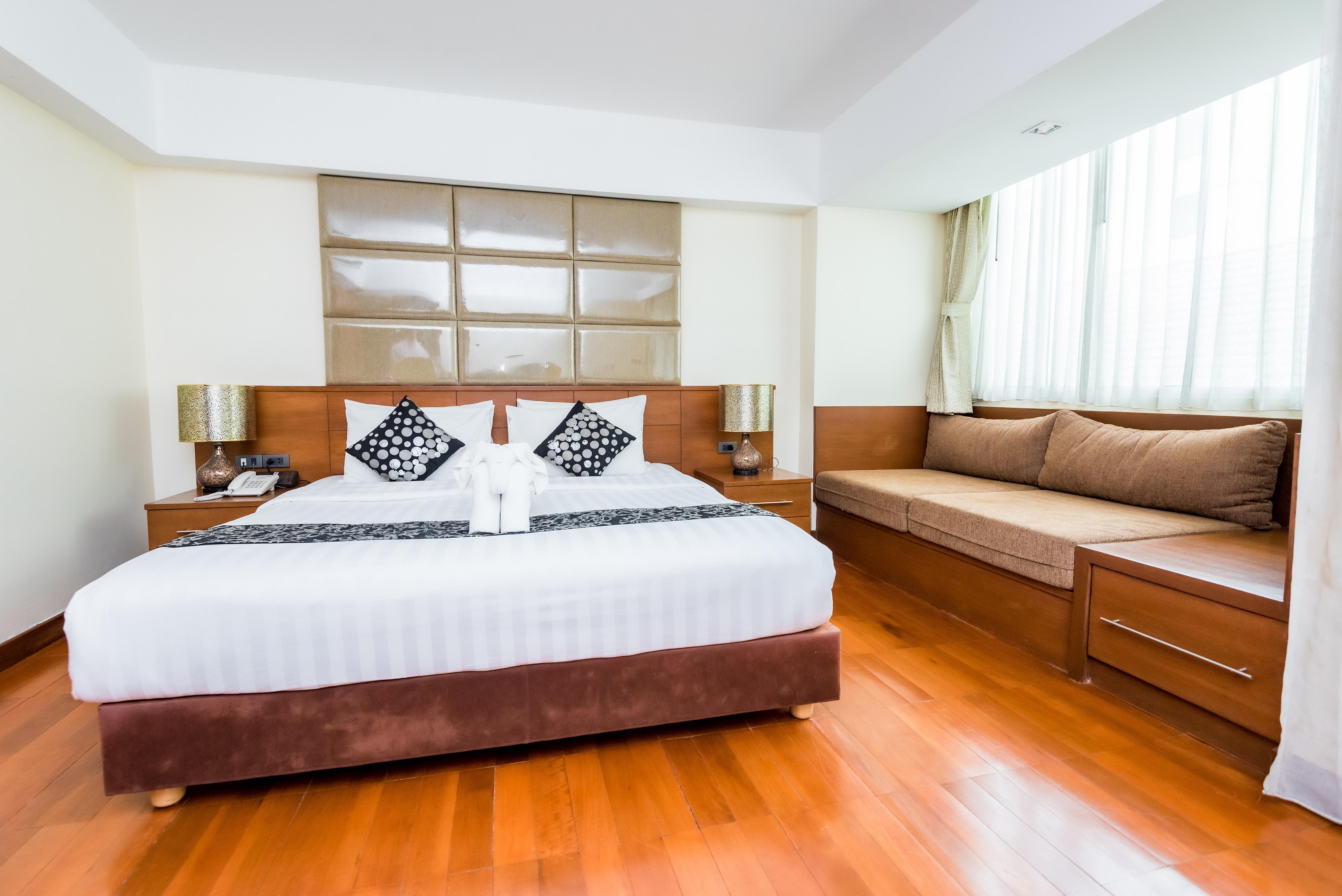 Bally Suite Sukhumvit Bangkok Exteriör bild