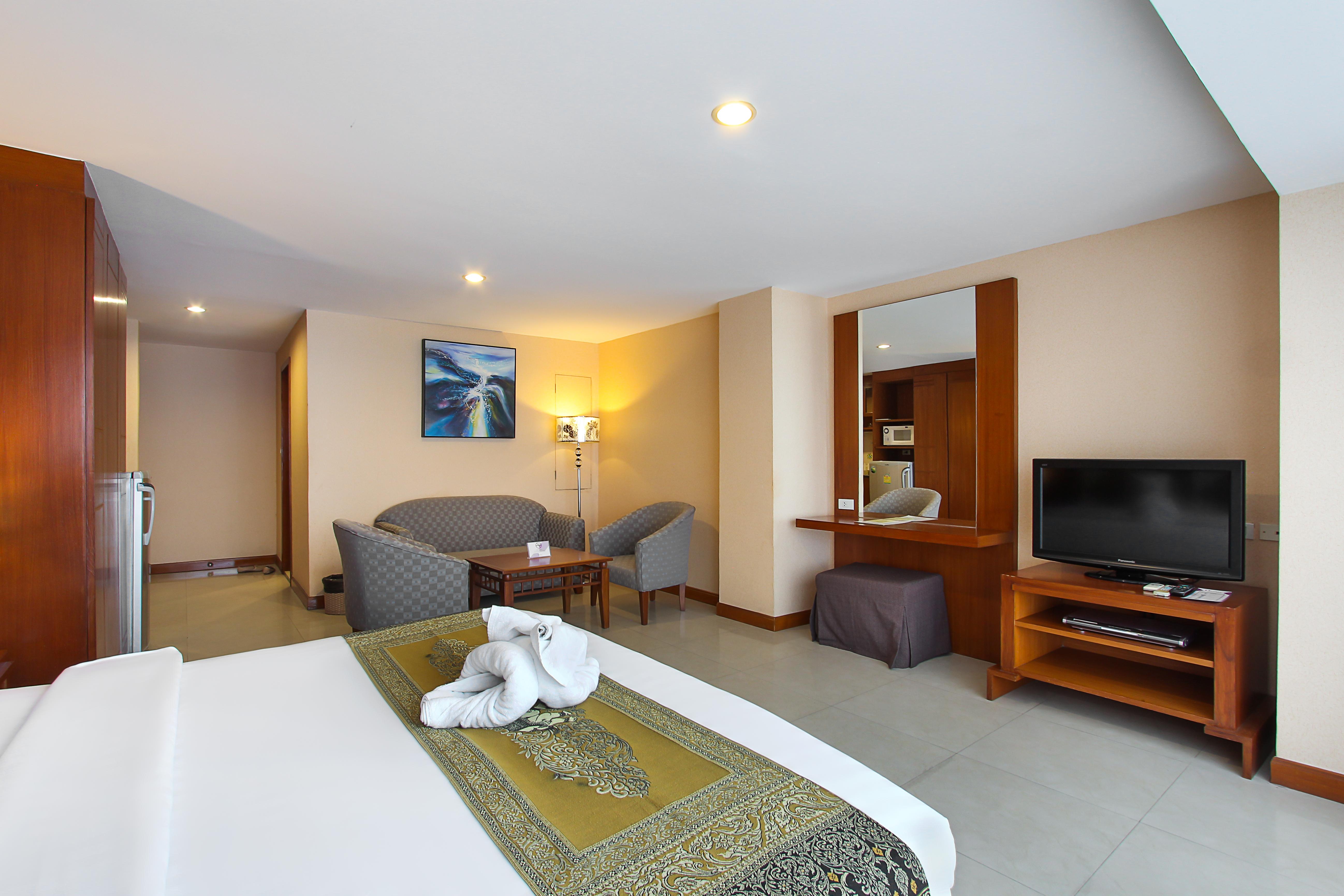 Bally Suite Sukhumvit Bangkok Exteriör bild
