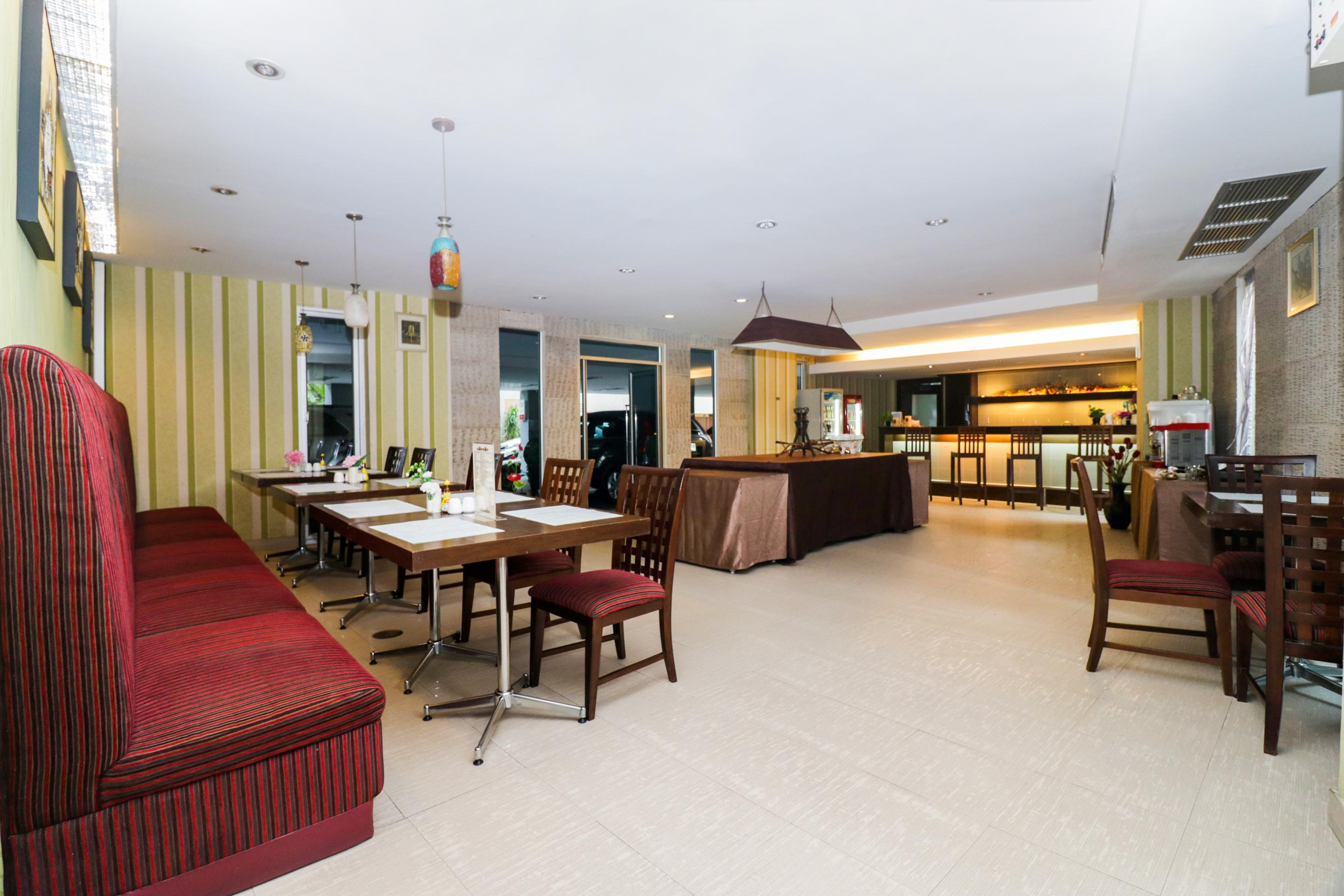 Bally Suite Sukhumvit Bangkok Exteriör bild