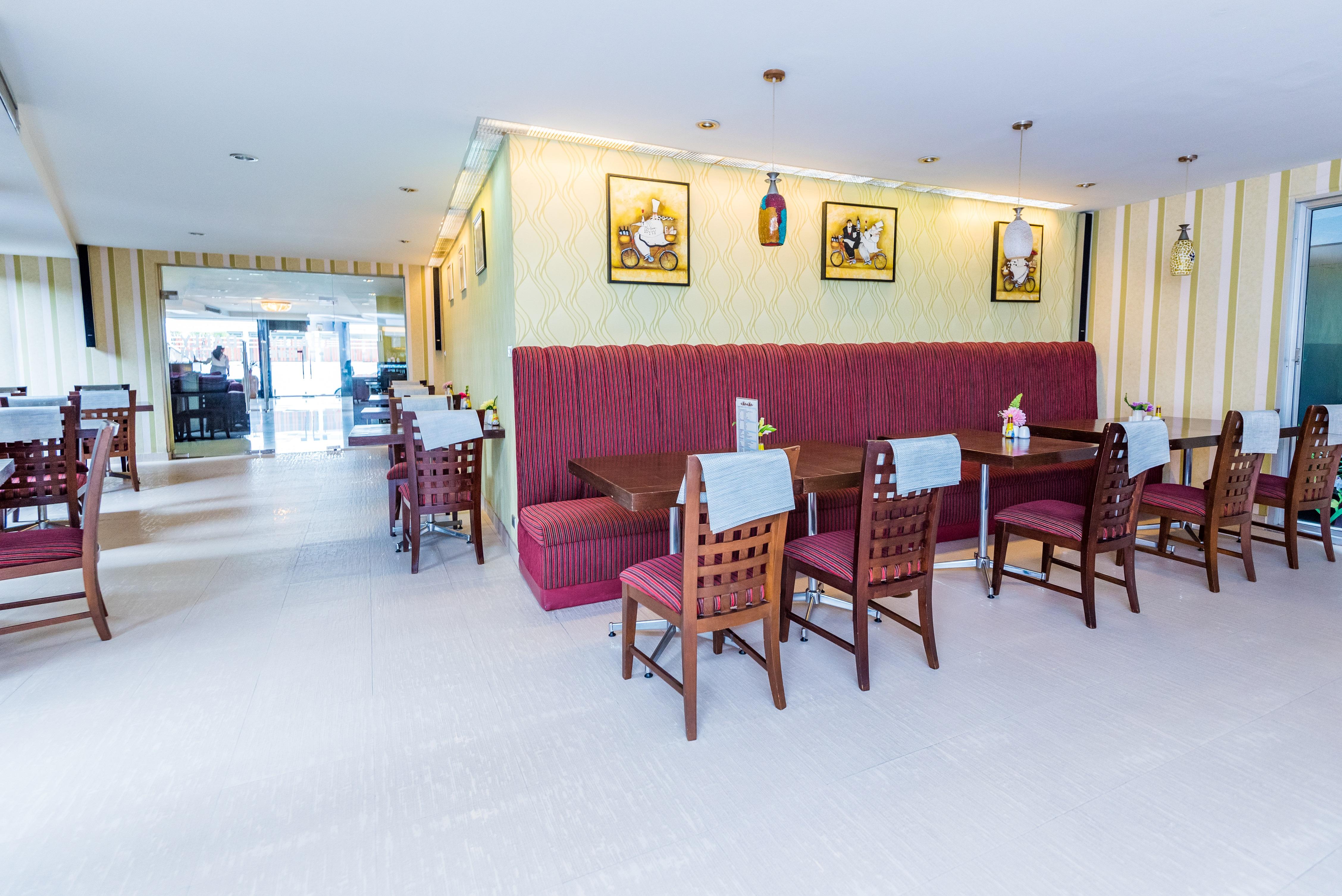 Bally Suite Sukhumvit Bangkok Exteriör bild