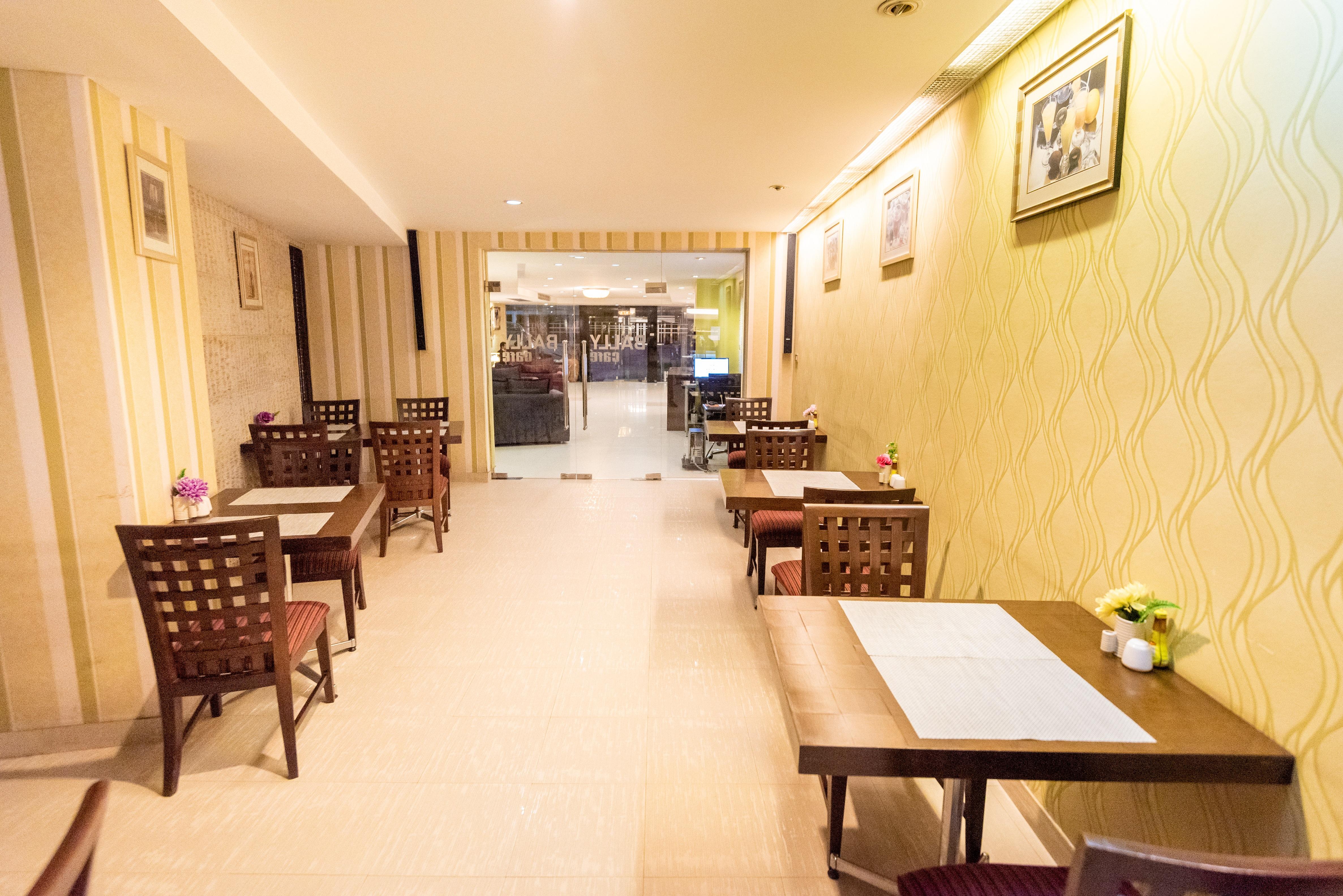 Bally Suite Sukhumvit Bangkok Exteriör bild