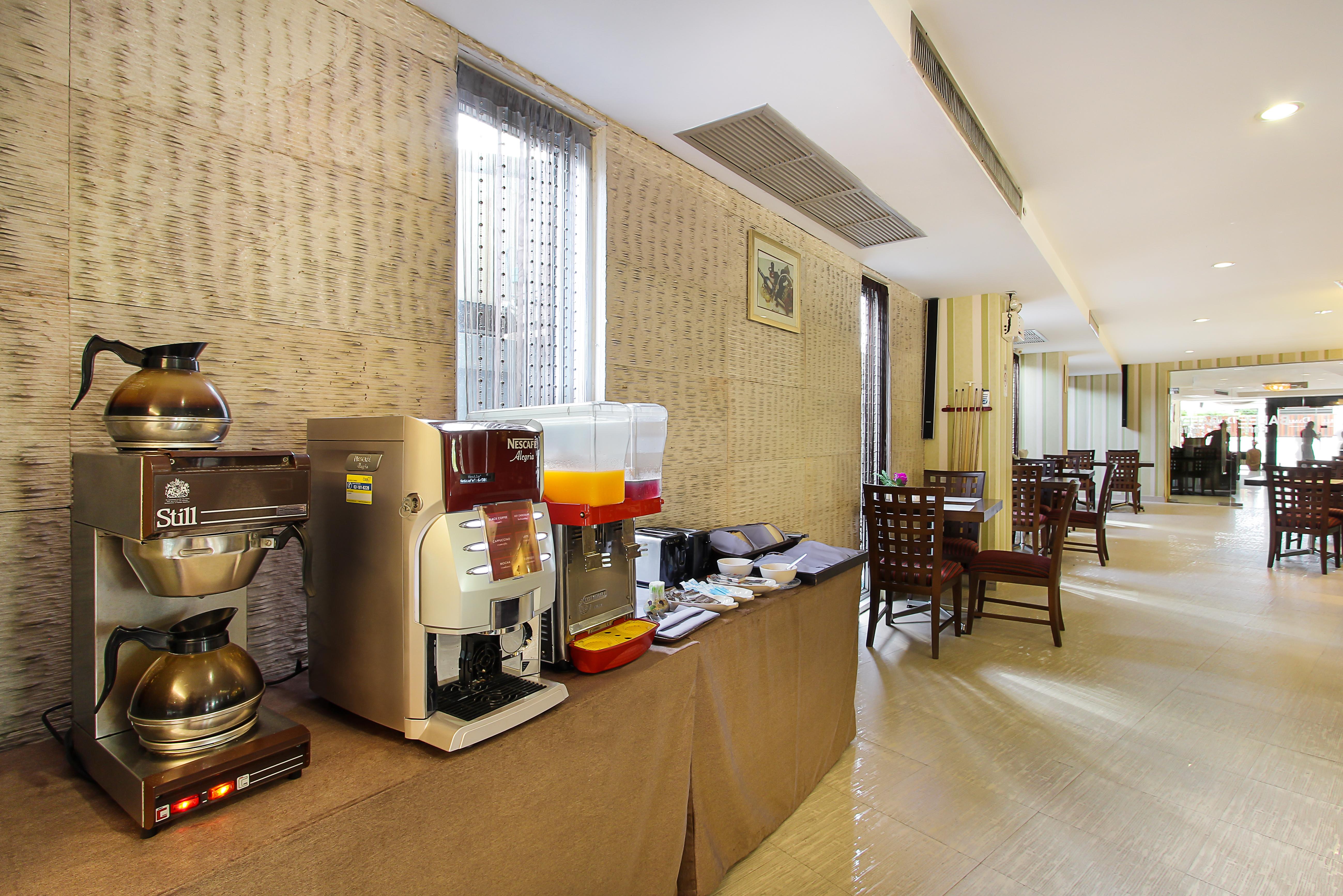 Bally Suite Sukhumvit Bangkok Exteriör bild