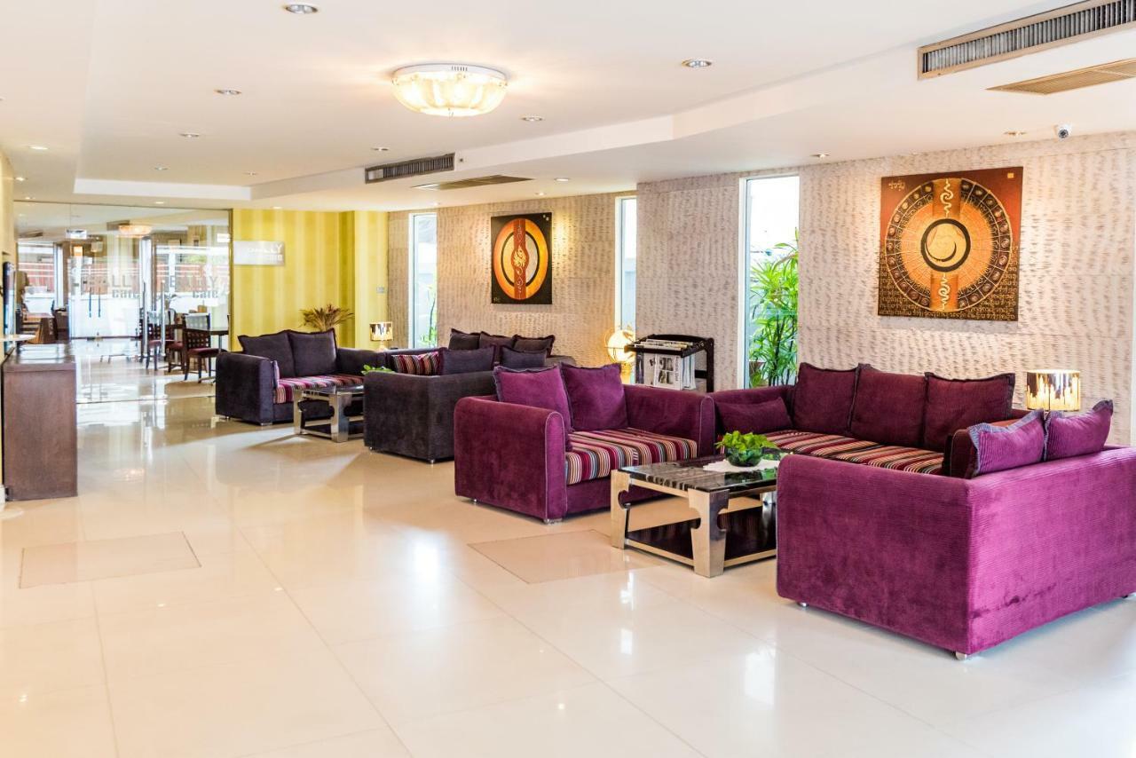 Bally Suite Sukhumvit Bangkok Exteriör bild