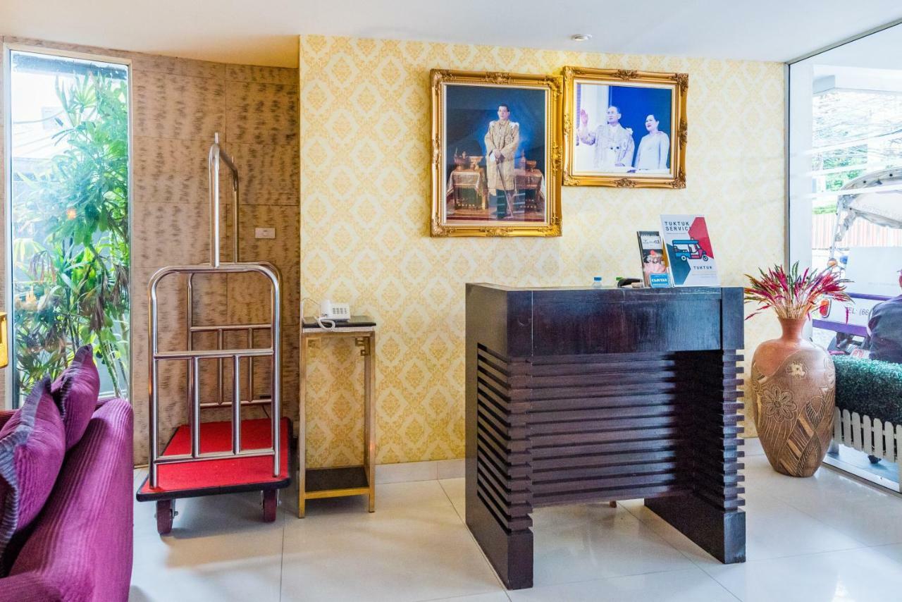 Bally Suite Sukhumvit Bangkok Exteriör bild
