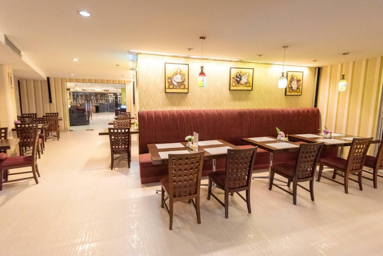 Bally Suite Sukhumvit Bangkok Exteriör bild